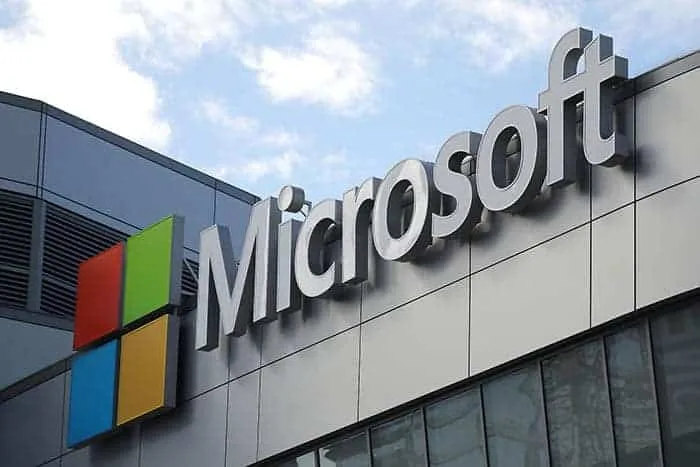 How to easily translate text in Word